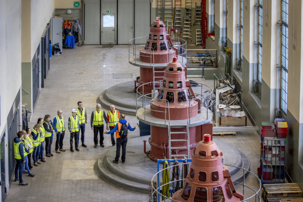 Kraftwerksführung Handeck 1 Maschienensaal